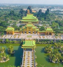 Đoàn khách đặc biệt tới thăm khu du lịch Đại Nam, bất ngờ nhận được cuộc gọi của ông Huỳnh Uy Dũng
