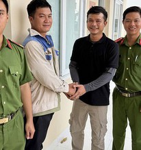 Người đàn ông đến trình báo, công an lập tức tiến hành xác minh nguồn gốc 500 triệu đồng bất ngờ được chuyển vào tài khoản Vietcombank