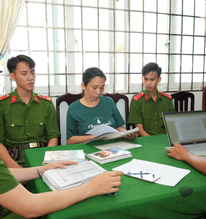 Bắt tạm giam Trần Bích Tuyền