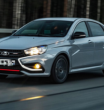 Xe Lada của Nga xếp đầy bãi, sắp bán cho người Việt: Giá rất rẻ, xe rất bền nhưng số đông sẽ chọn xe khác?