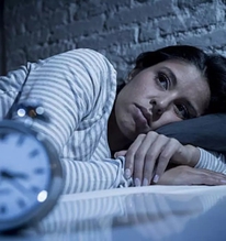Đột quỵ thường “để mắt” tới những người ngủ kiểu này, kể cả khi họ ngủ 8 tiếng/đêm