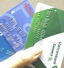 Chính thức từ 1/7/2025, mọi thẻ ATM dạng này đều bị ngân hàng ngừng giao dịch