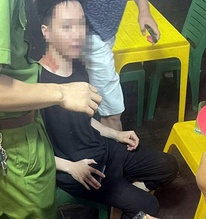 Nam shipper bị nhóm thanh niên dùng hung khí hành hung giữa đường tại Hà Nội: Công an vào cuộc