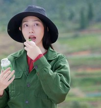 Khởi tố hoa hậu Nguyễn Thúc Thùy Tiên