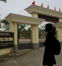 Nữ sinh lớp 7 uống thuốc độc tự tử: Gia đình có hình ảnh nhóm bạn đến nhà đánh, chửi bới
