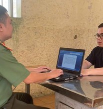 Bắt tạm giam sinh viên tài năng Trần Quang Huy