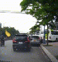 Thông tin mới vụ tài xế ô tô mở cửa hất văng xe máy, đòi 3 triệu đồng