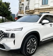 Thị trường xe cũ chạm đáy, riêng mẫu xe này vẫn được săn đón, đắt hơn xe mới hàng trăm triệu đồng