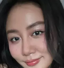 Văn Mai Hương cầu xin khán giả