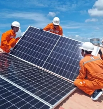Hộ gia đình dùng bao điện một tháng thì nên lắp đặt điện mặt trời mái nhà?