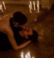 Tôi làm vợ hoàn hảo trong 6 năm cho đến 1 đêm xem Sex Life, sự thật trần trụi như cú vả kéo tôi phải "lột xác"