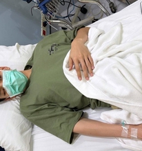 Người đàn ông rất chăm uống nước nhưng vẫn suy thận cấp, bác sĩ tức giận: "Nước này uống nhiều như thuốc độc"