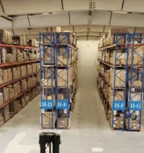 Theo dõi một người đàn ông vừa xin việc, công an phát hiện kho hàng giả trị giá gần 200 tỷ đồng, thu giữ 190.000 sản phẩm 'nhái' thương hiệu nổi tiếng