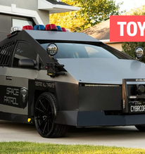 'Dị' như dân chơi này: Nhìn rất Tesla Cybertruck nhưng lại là... Toyota