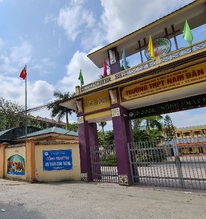 Thầy giáo bị tố nói “học cho lắm rồi cũng đi làm thuê, công nhân” lên tiếng bất ngờ