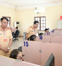 Thi sát hạch GPLX mới nhất ở Hà Nội: Cứ 10 người thi có gần 6 người trượt