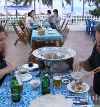 Khách Tây nhận xét Việt Nam có một món mà đi đâu cũng thấy, ăn thì ngon miễn bàn mà giá lại còn mềm