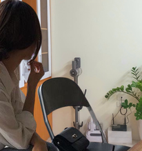Chồng muốn mua nhà đứng tên mẹ chồng, vợ không tranh cãi chỉ gửi 1 file Excel khiến cả nhà chồng tái mặt