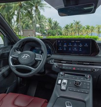 Hai xe SUV to, khỏe của Hyundai đang ưu đãi mạnh: Giá bán đã ngang xe dưới hạng nhưng vẫn tặng thêm quà