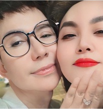 Hôn nhân 27 năm của nam nghệ sĩ đình đám và hoa khôi Hải Phòng: Yêu say đắm bất chấp tin đồn giới tính