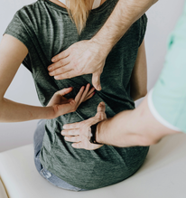 Người trẻ 20 tuổi mà xương khớp như 'người già': Bác sĩ nói đa số đều có 4 đặc điểm, sửa ngay còn kịp
