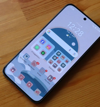 Chuyên gia review: "Dùng mẫu điện thoại Trung Quốc tầm trung này, tôi thấy nó có thứ đánh bại cả iPhone"