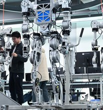 Tháo dỡ toàn bộ một cỗ máy, chuyên gia Nhật nhận ra Trung Quốc đã "vượt xa giai đoạn trình diễn đơn thuần"