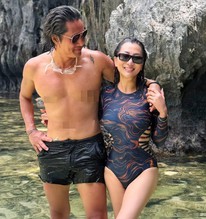 Nữ nghệ sĩ 61 tuổi cầu hôn lại chồng cũ sau 20 năm ly hôn: "Già đi cũng là một đặc ân"