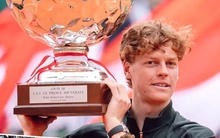 Jannik Sinner rút ngắn cách biệt với Carlos Alcaraz còn 7-10