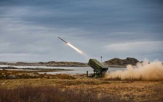 Sau khi Nga oanh kích Kiev, Mỹ cung cấp tên lửa phòng không tầm xa cho Ukraine