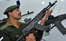 Nga - Ấn xuất xưởng lô súng trường AK-203 đầu tiên