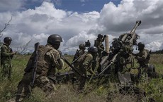 Ukraine tăng chi tiêu ngân sách lên mức kỷ lục trong năm 2023