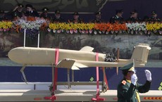 Iran khoe máy bay không người lái có tầm hoạt động xa nhất thế giới