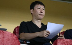 Ngôi sao lò HAGL “mất điểm”, HLV Kim Sang-sik sẽ trao cơ hội cho nhân tố lạ thời ông Troussier?