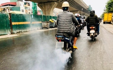 Ô nhiễm từ khí thải xe máy, giải pháp vẫn... loay hoay