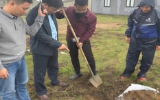 Giun đất bò kín sân vườn, chết bất thường ở Quảng Trị: Lấy mẫu đất, nước tìm nguyên nhân