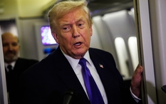 Tổng thống Trump gây tranh cãi vì video chế xúc phạm vợ chồng ông Obama