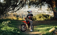 Xe máy điện giá ngang Honda Air Blade: Chạy 80km/h, đi gần 100km/sạc nhưng có điểm trừ lớn