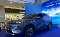 Geely EX5 vừa ra mắt Việt Nam: Trang bị “nhỉnh” hơn CX-5, Tucson, có ADAS và hybrid