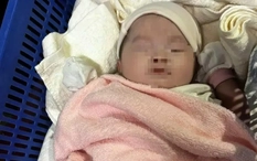 Bé sơ sinh bị bỏ rơi trước cổng nhà dân, kèm thư tay 'con là sinh viên, trót dại'