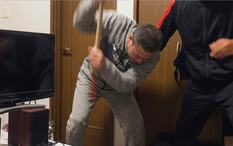 Bố đập máy chơi game để ép con học: Con đỗ đại học xịn nhưng viết thư từ chối quyền thừa kế rồi cắt đứt quan hệ