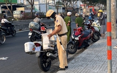 Cảnh sát giao thông ra quân xử lý nghiêm hành vi này, đã xử lý 235 trường hợp