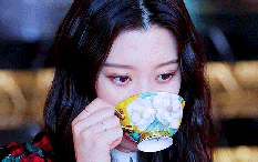 Hội chứng "Kẻ mạo danh": Vì sao bạn giỏi nhưng luôn cảm thấy mình không xứng đáng?