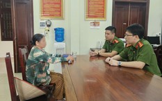 Một phụ nữ có biểu hiện lạ nhất quyết yêu cầu chuyển tiền, nhân viên ngân hàng báo công an