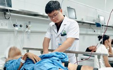 Thông tin mới nhất về sức khỏe các nạn nhân vụ xe khách lao khỏi cao tốc
