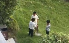 Hình ảnh 3 đứa trẻ này báo trước tương lai tăm tối: Cha mẹ thờ ơ việc "nhỏ", hậu quả khó lường