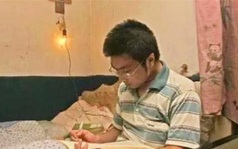 Mẹ đẻ từng ước con trai mau chết dù 13 tuổi đỗ đại học, 17 tuổi học thạc sĩ: Lý do thức tỉnh nhiều phụ huynh!