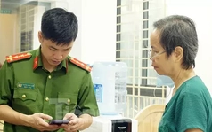 Hình ảnh ngày đầu hoạt động của công an xã, phường mới ở Hà Nội