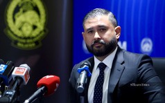 Sếp lớn bóng đá Malaysia "phản pháo" vụ 7 cầu thủ nhập tịch, bóc trần sự thật phũ phàng phía sau