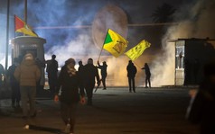 Đổ tỷ USD nuôi quân ủy nhiệm khắp Trung Đông, Iran vẫn lẻ loi chiến đấu